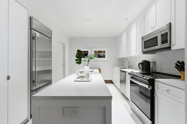 2275 S Ocean Boulevard 207n, Palm Beach, FL 33480