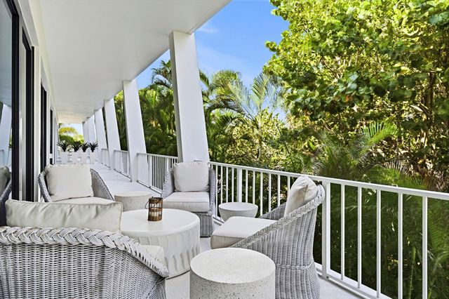 2275 S Ocean Boulevard 207n, Palm Beach, FL 33480