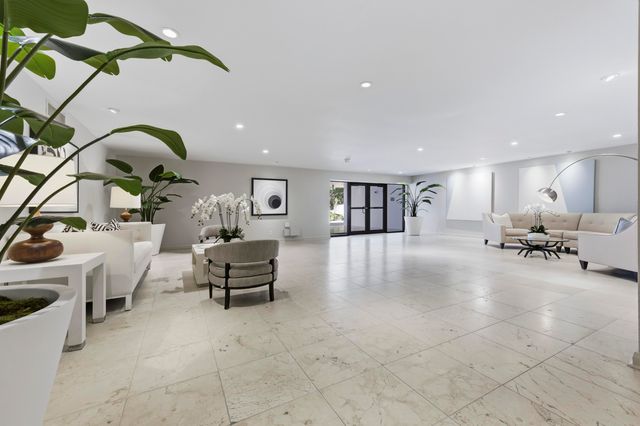 2275 S Ocean Boulevard 207n, Palm Beach, FL 33480