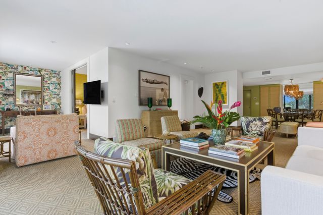 2275 S Ocean Boulevard 207n, Palm Beach, FL 33480