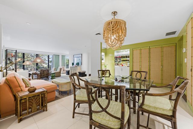 2275 S Ocean Boulevard 207n, Palm Beach, FL 33480