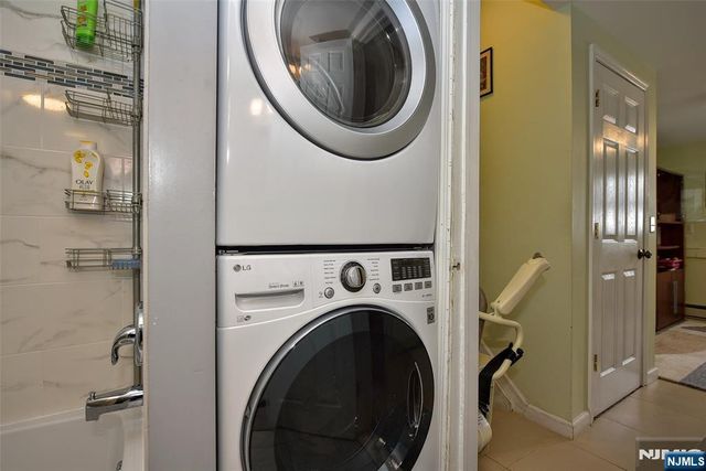 179 Kakeout Road, Kinnelon Borough, NJ 07405