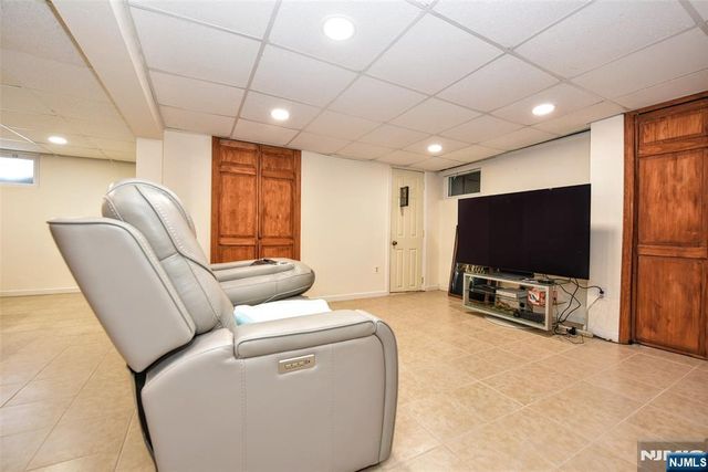 179 Kakeout Road, Kinnelon Borough, NJ 07405