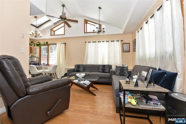 179 Kakeout Road, Kinnelon Borough, NJ 07405