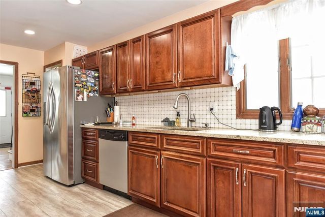 179 Kakeout Road, Kinnelon Borough, NJ 07405