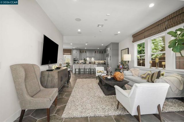 600 Thyme Way, San Ramon, CA 94582