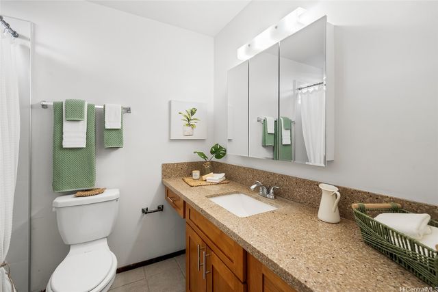 1561 Pensacola Street 405, Honolulu, HI 96822