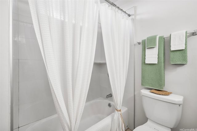 1561 Pensacola Street 405, Honolulu, HI 96822