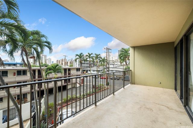 1561 Pensacola Street 405, Honolulu, HI 96822