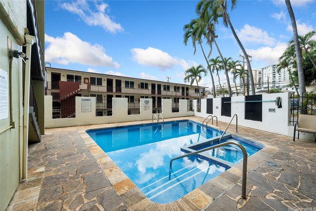 1561 Pensacola Street 405, Honolulu, HI 96822