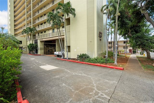 1561 Pensacola Street 405, Honolulu, HI 96822