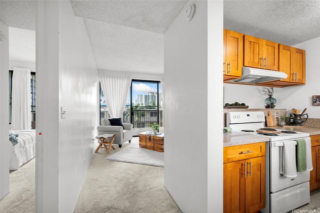 1561 Pensacola Street 405, Honolulu, HI 96822