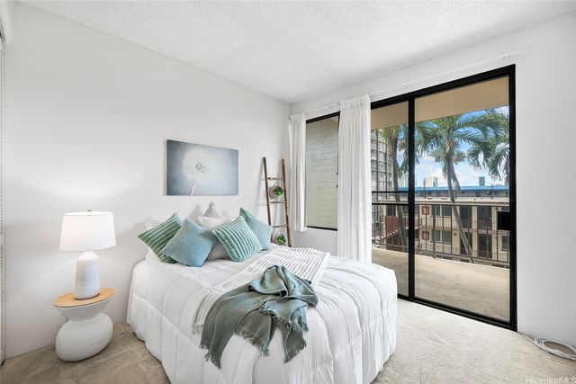 1561 Pensacola Street 405, Honolulu, HI 96822