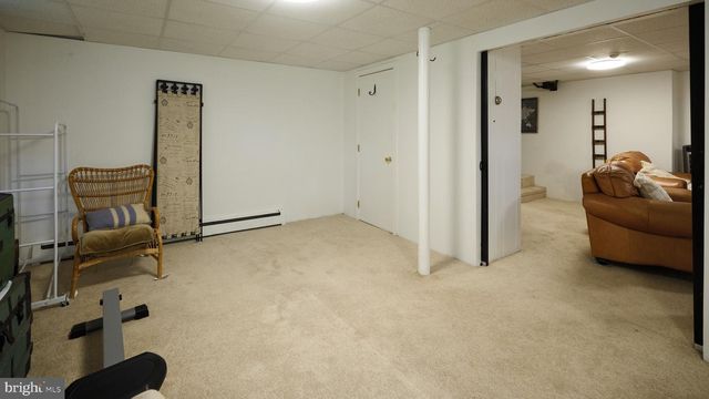 24 WALTON DR, New Hope, PA 18938