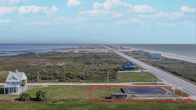 1727 Hwy 87, Gilchrist, TX 77617