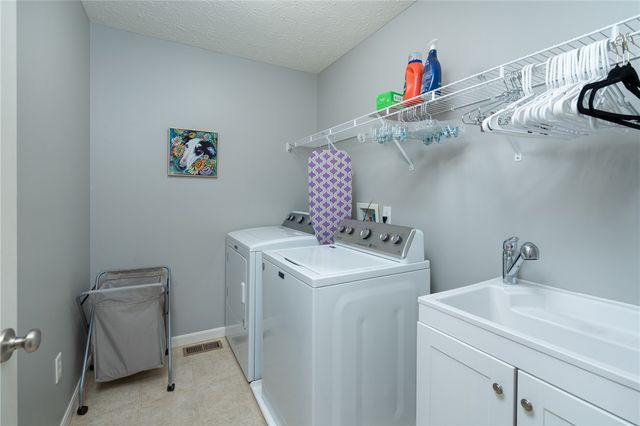 2280 Limestone Way, Miami Twp, OH 45342