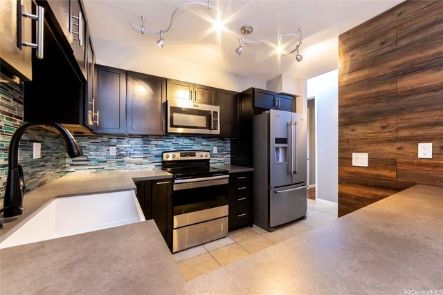 333 Aoloa Street 304, Kailua, HI 96734