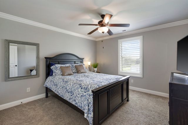 94 Branham Mill Rd, Gallatin, TN 37066