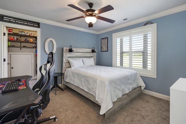 94 Branham Mill Rd, Gallatin, TN 37066