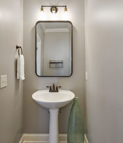 94 Branham Mill Rd, Gallatin, TN 37066