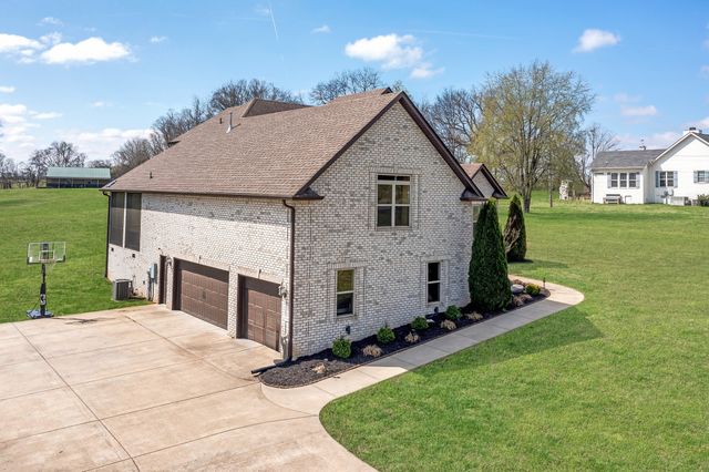 94 Branham Mill Rd, Gallatin, TN 37066