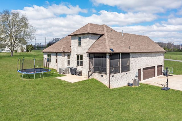 94 Branham Mill Rd, Gallatin, TN 37066