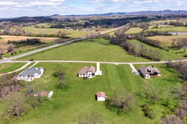 94 Branham Mill Rd, Gallatin, TN 37066