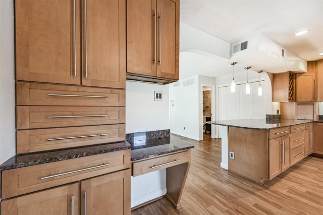 2601 S Braeswood Boulevard 105, Houston, TX 77025