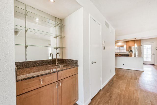 2601 S Braeswood Boulevard 105, Houston, TX 77025