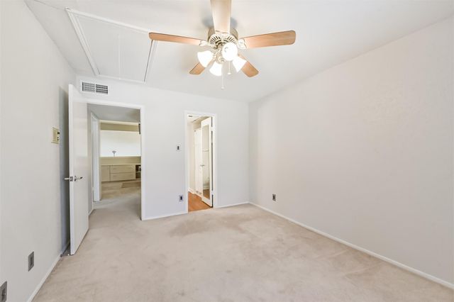 2601 S Braeswood Boulevard 105, Houston, TX 77025