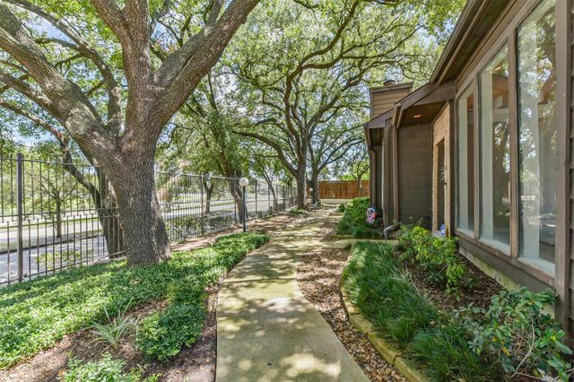 2601 S Braeswood Boulevard 105, Houston, TX 77025