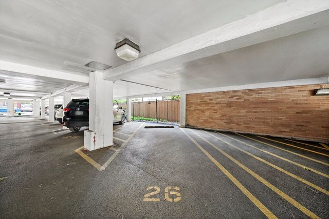 333 S EAST Avenue 405, Oak Park, IL 60302