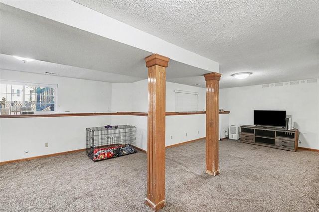 722 Deerfield Street, Leavenworth, KS 66048