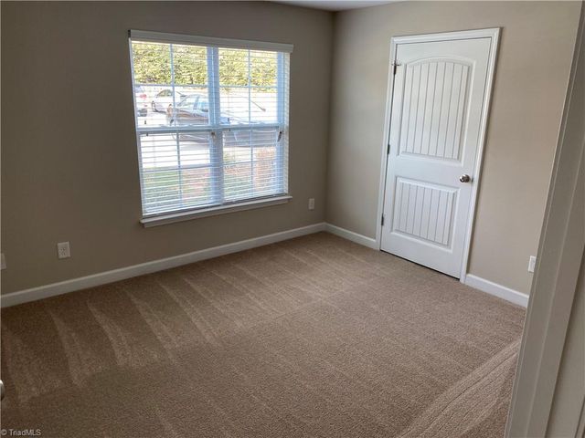4792 Tatton Park Circle 1D, Winston-salem, NC 27103