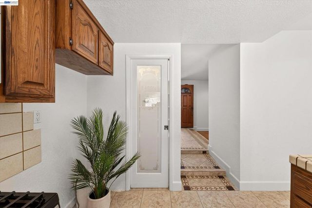 5775 Cold Water Dr, Castro Valley, CA 94552