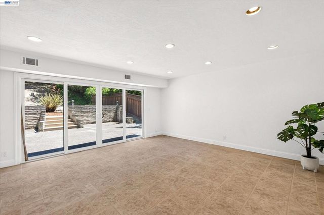 5775 Cold Water Dr, Castro Valley, CA 94552