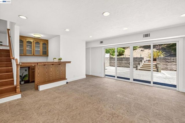 5775 Cold Water Dr, Castro Valley, CA 94552
