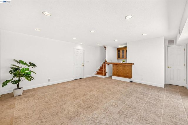 5775 Cold Water Dr, Castro Valley, CA 94552