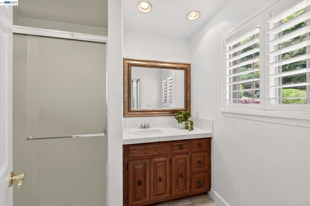 5775 Cold Water Dr, Castro Valley, CA 94552