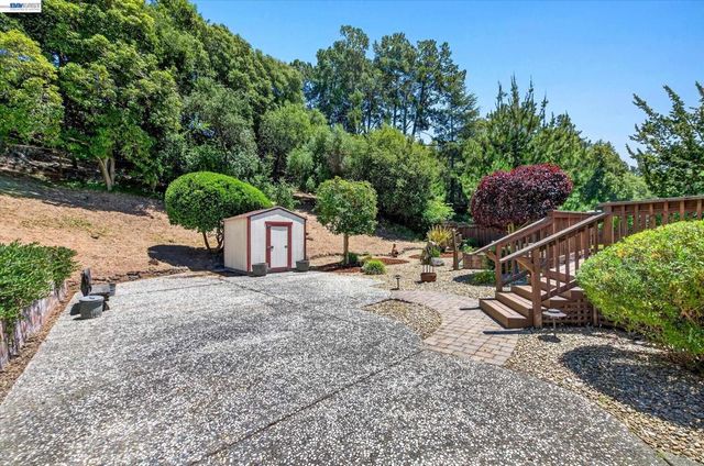 5775 Cold Water Dr, Castro Valley, CA 94552