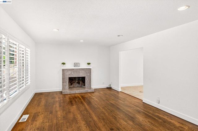 5775 Cold Water Dr, Castro Valley, CA 94552