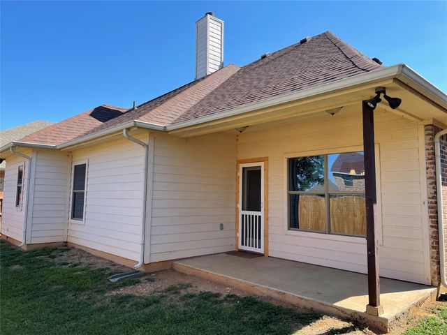 1414 Lauren Lane, Granbury, TX 76048