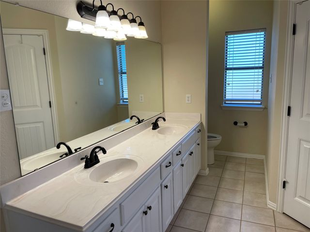1414 Lauren Lane, Granbury, TX 76048