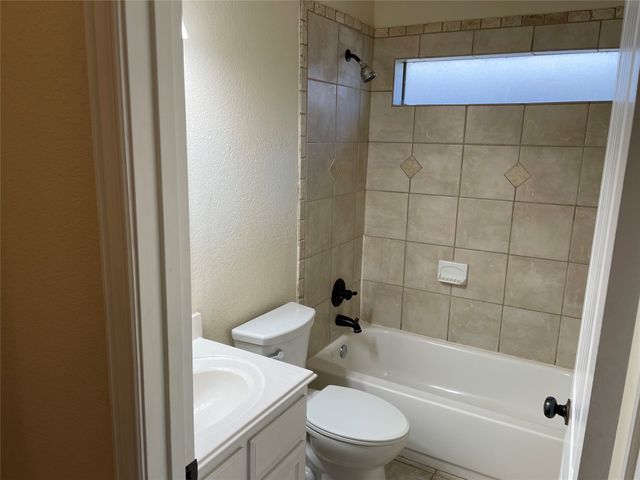 1414 Lauren Lane, Granbury, TX 76048