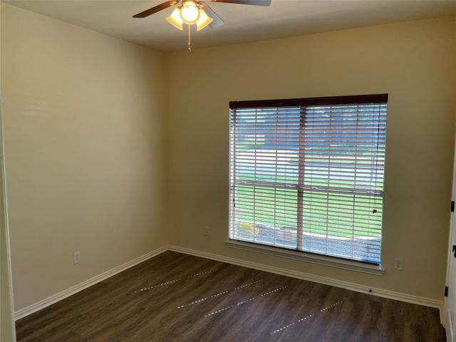 1414 Lauren Lane, Granbury, TX 76048