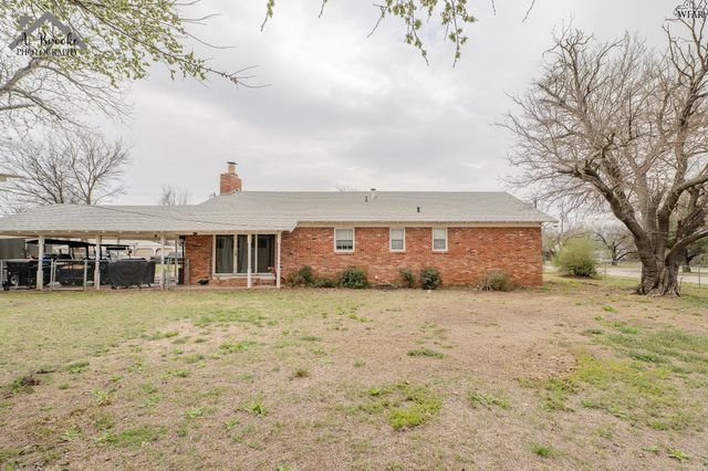 315 S CALIFORNIA STREET, Henrietta, TX 76365