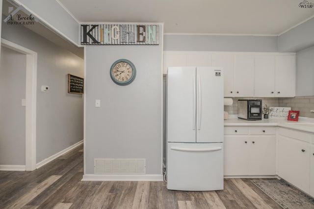 315 S CALIFORNIA STREET, Henrietta, TX 76365