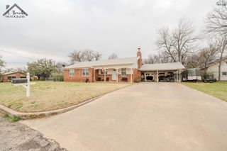 315 S CALIFORNIA STREET, Henrietta, TX 76365