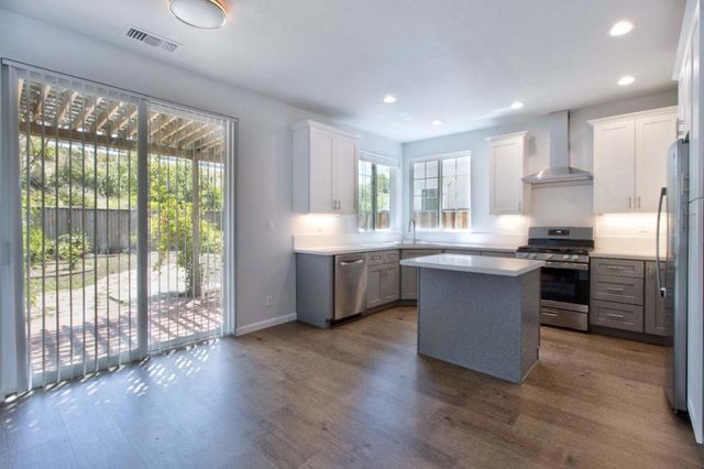 2715 Shellgate Circle, Hayward, CA 94545