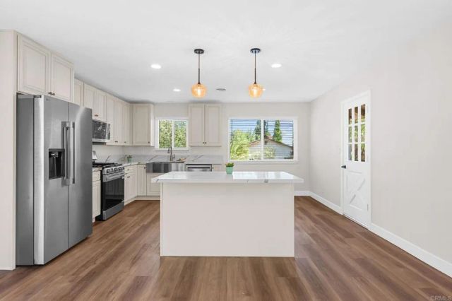 329 E South Avenue, Redlands, CA 92373